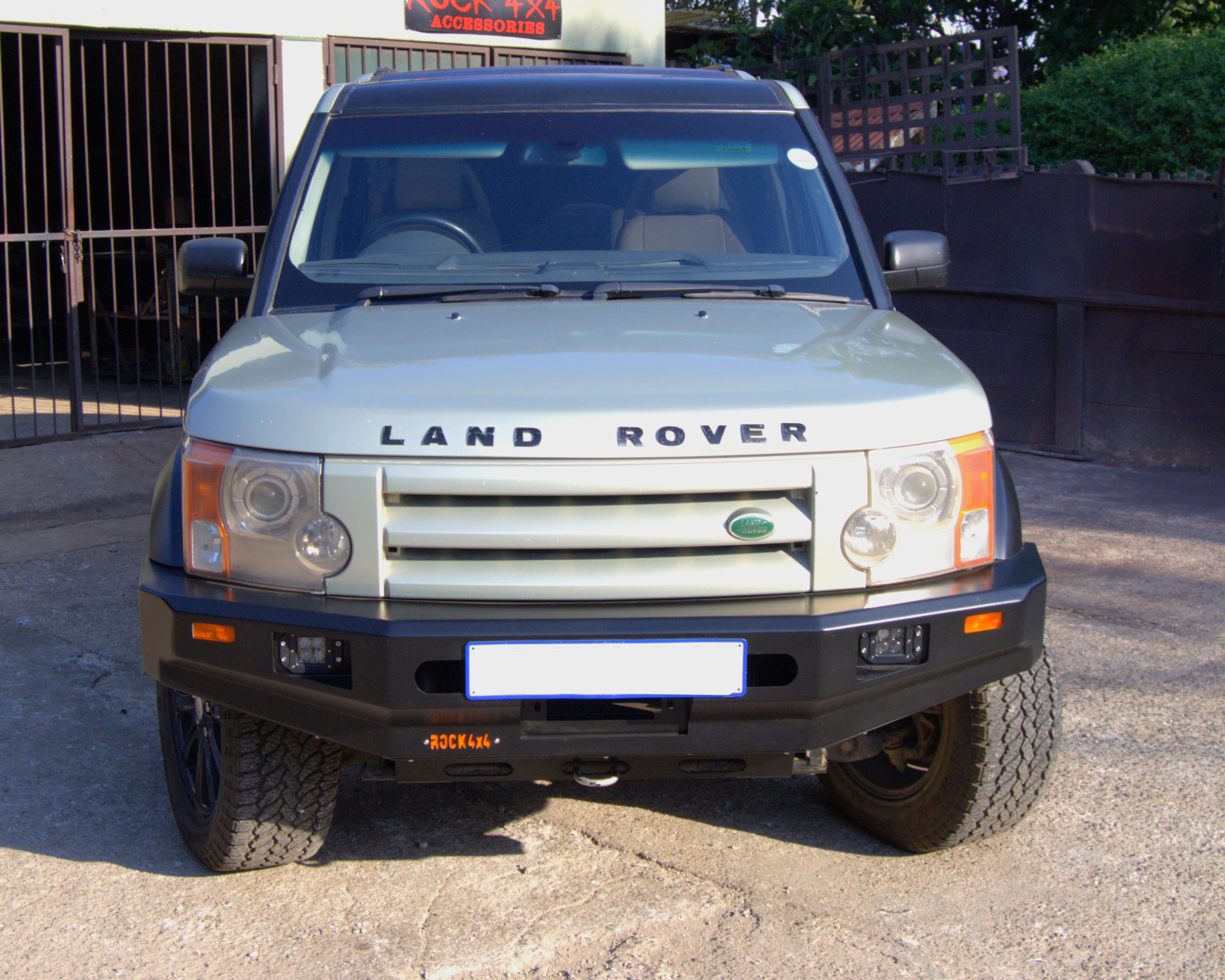 Discovery 3 Front Steel Bumper